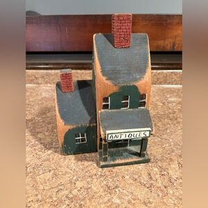 Rustic Cedar Wooden Antiques Shop Decor